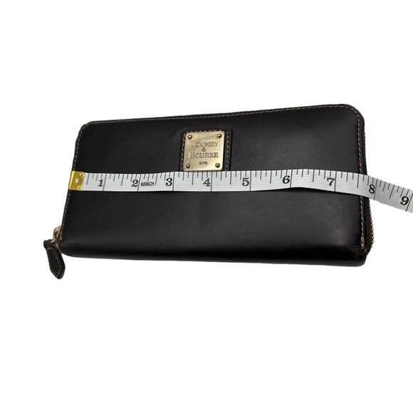 DOONEY & BOURKE Dark Brown Zip Around Wallet - Picture 8 of 9